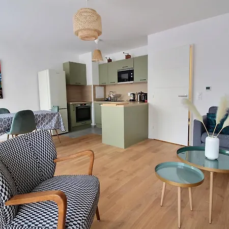 Apartment 3 Pieces, Moderne Et Confortable - 2 A 4 Personnes *